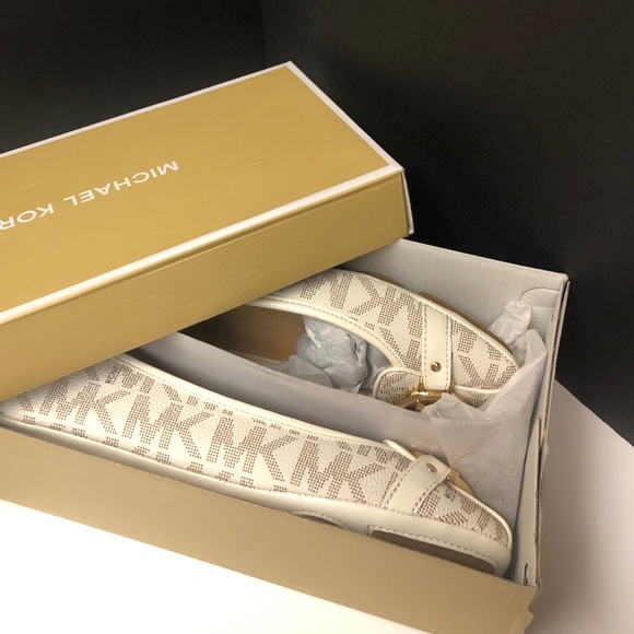 HOSTPICK 🎉Michael Kors Flat Shoes - Picture 8 of 8